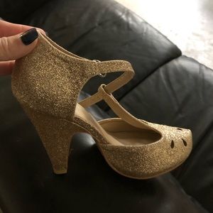 Gold glitter heels